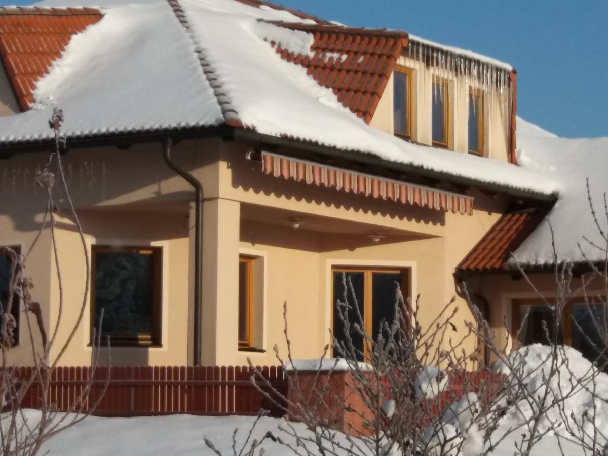 Villa Holiday Карлові Вари Екстер'єр фото